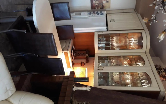 Mandy's complete luxury flat