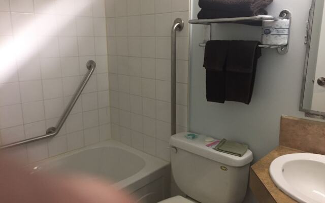 Travel Inn & Suites Innisfail