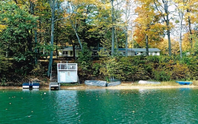 Dixon Lake Resort