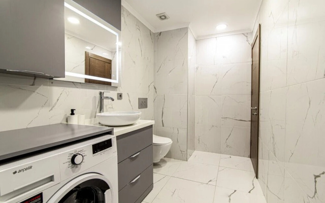 Fully Furnished Flat With Balcony in Sisli