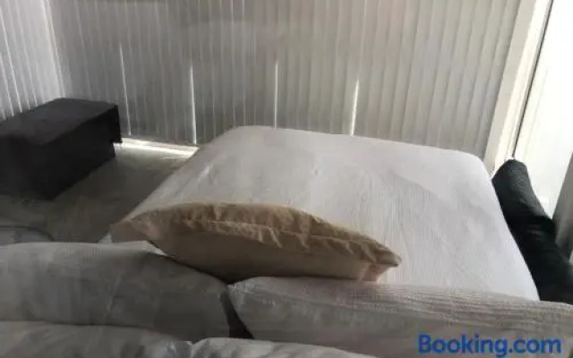 Westone Suite710-hosted by Sweetstay