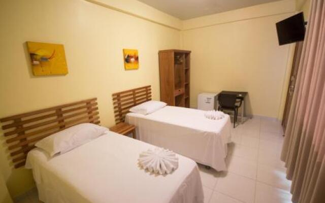 Hotel Equinocios Essential