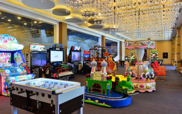 Azura Park Residence