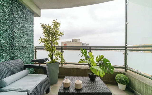 Lumina spacious apart with 3 bedrooms