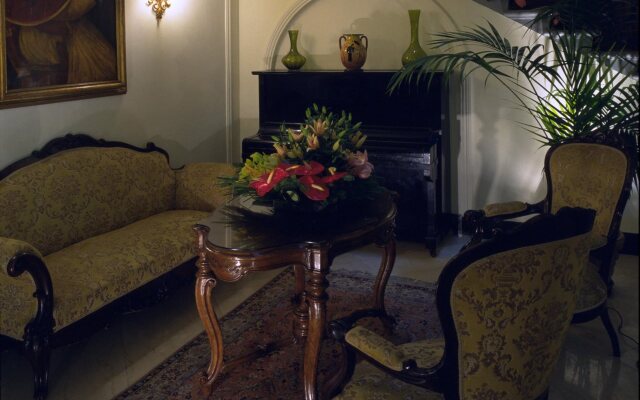 Anglo American Hotel Florence, Curio Collection by Hilton