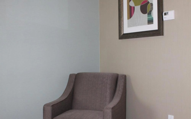 Meridian Inn & Suites Lloydminster