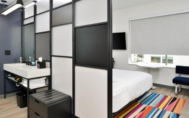 Aloft Charlotte Airport