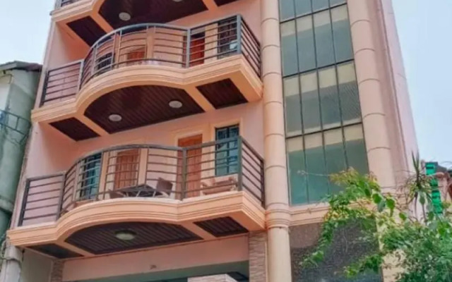 Reddoorz Hostel @ Faes Transient House