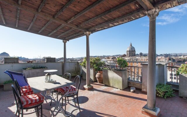 Rental in Rome Ceaser Penthouse