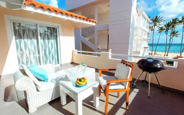 LOS CORALES VILLAS and SUITES