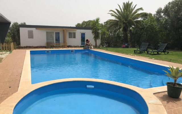 One bedroom bungalow with shared pool enclosed garden and wifi at Silves