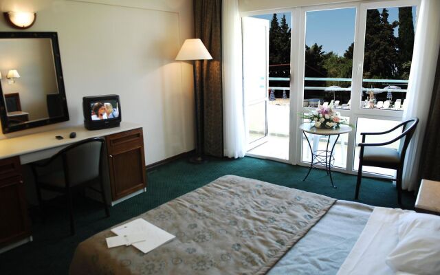 La Santa Maria Hotel