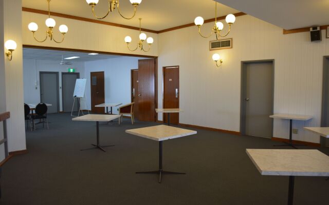 Spa Village Travel Inn