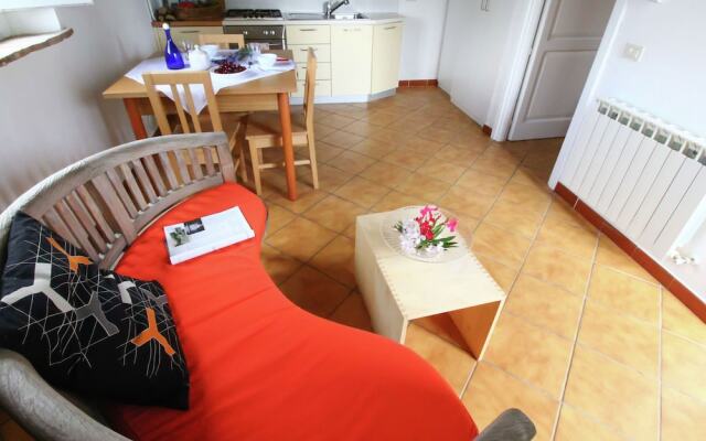 Apartment With Pool, Beautiful Surroundings