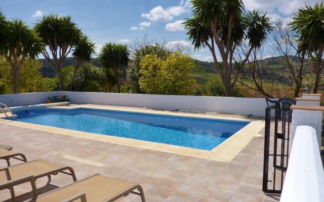Splendid Villa in Almogía With Private Swimming Pool