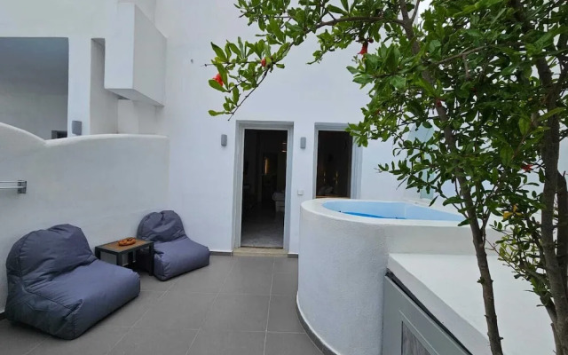 The Muse Of Santorini - Jacuzzi Suites