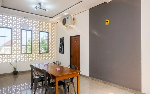 Urbanview De Path House Syariah Boyolali – Guest Rooms – Boyolali