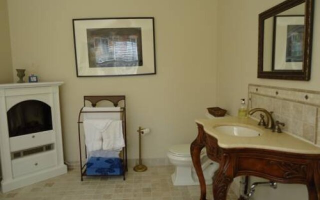 Jabberwock Guesthouse Bed and Breakfast