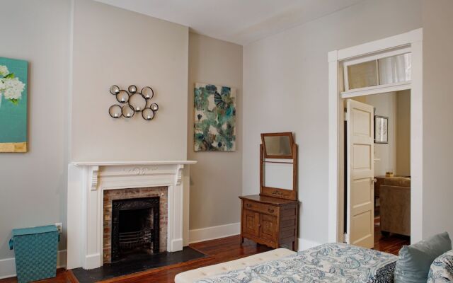 2 Bed Oasis near Forsyth Park