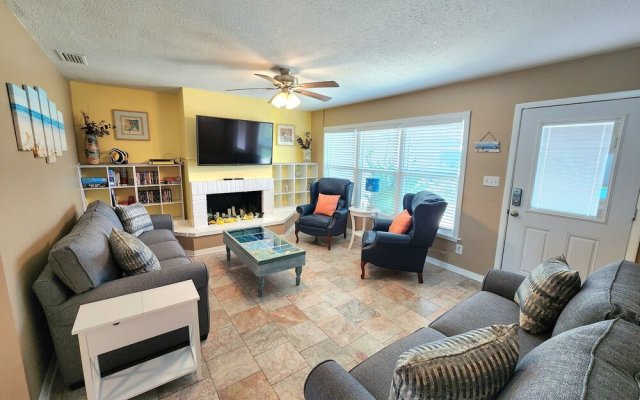 Sleeps 12 4 Bedroom Pool Home Close to Beaches Restaurants & More 4 Home by Redawning