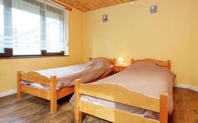 Quaint Holiday Home With Fenced Garden in Manhay