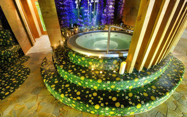 Hotel FIS
