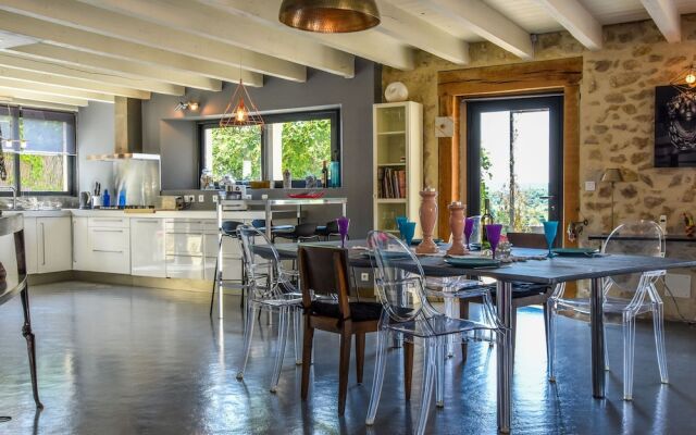 Splendid Holiday Home in Espère France With Private Pool