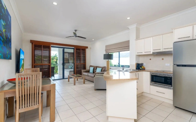 Meridian Port Douglas - Adults only