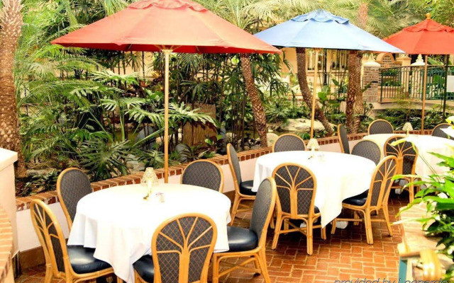 Embassy Suites by Hilton Anaheim North