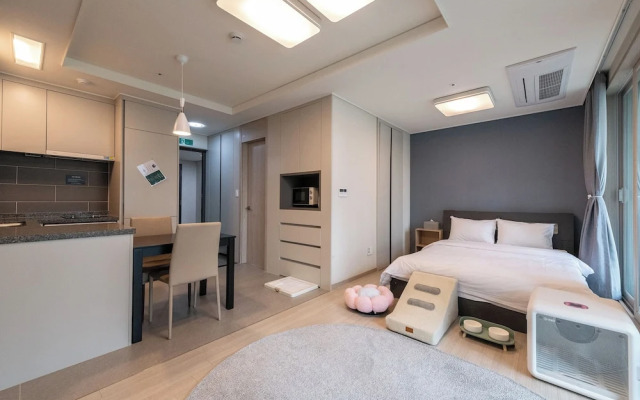 The November Stay In Landmark