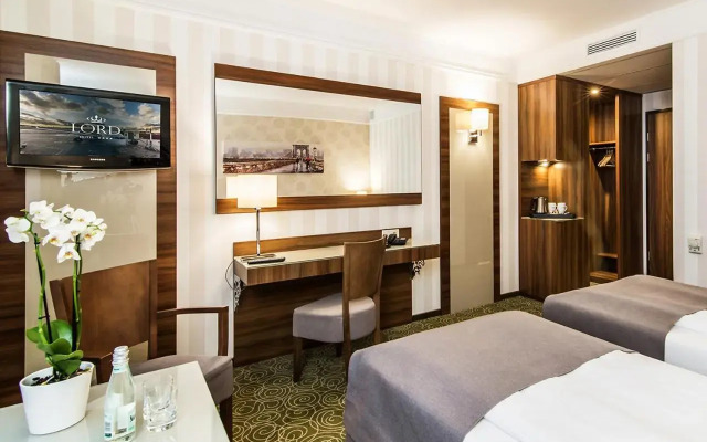 Hotel Lord Warsaw Airport