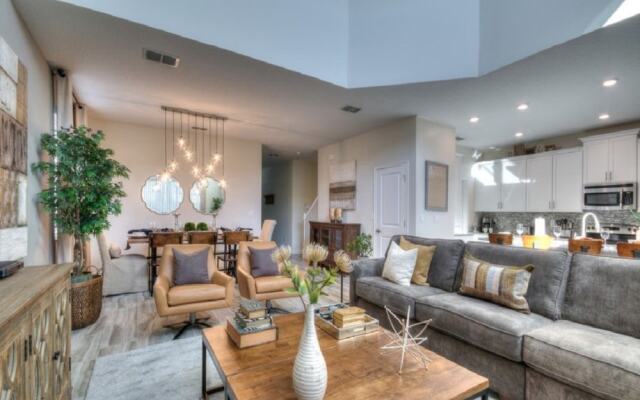 Luxury 5 bedroom home with private pool