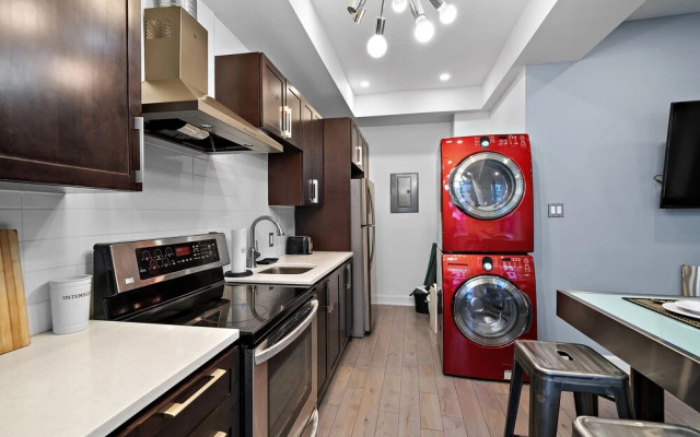 2055 Bishop