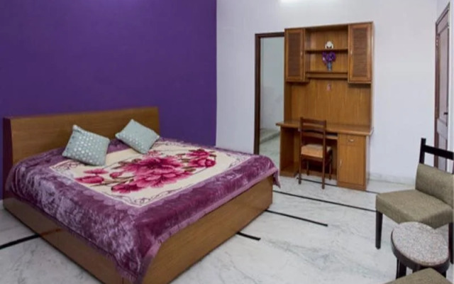 Pink City Home Stay