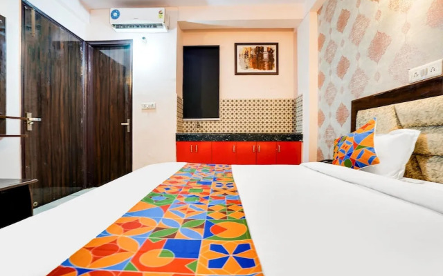 OYO Townhouse 1077 Hotel travel time