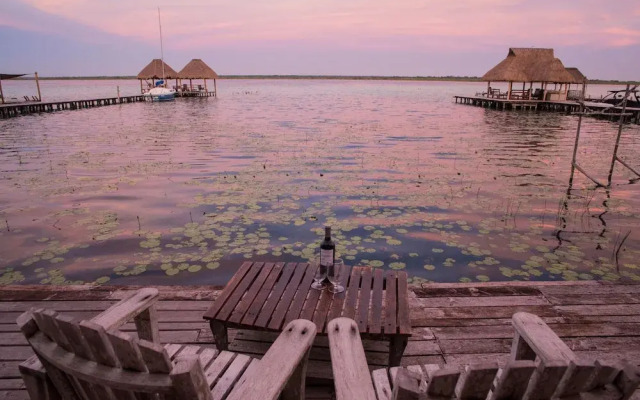 Lagoon Front Suite with Bikes & Kayaks