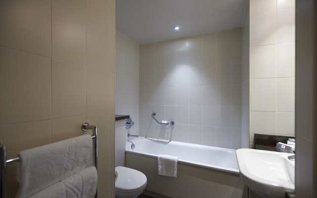 Crowne Plaza London Ealing by IHG