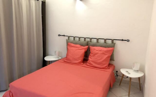 Apartment With one Bedroom in Le Gosier, With Enclosed Garden and Wifi