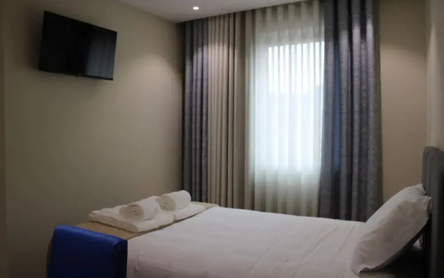 Oporto Station Hostel & Rooms