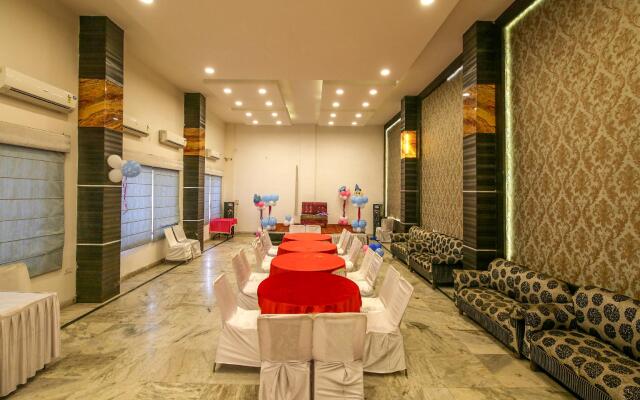 OYO 8170 Hotel Datt Residency