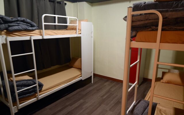 Kimchee Busan Station Guesthouse - Hostel