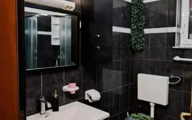 Dama Apartment