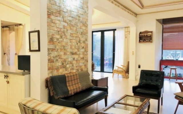 Yeosu Into the Clouds Pension