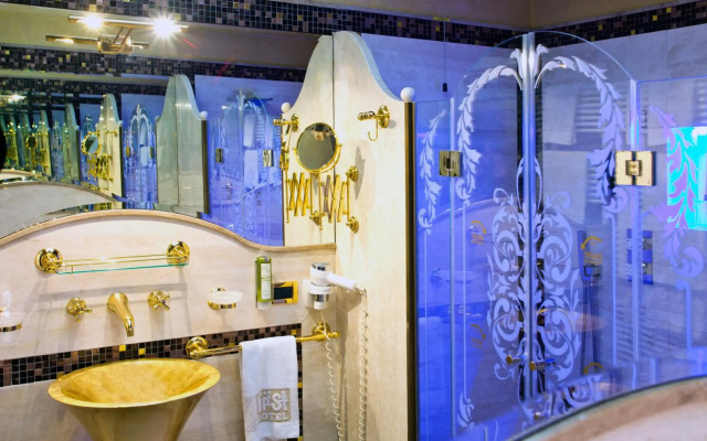 Vip's Motel Luxury Accommodation & Spa