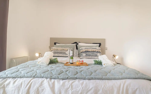 Puerto Banus Near La Sala By The Sea