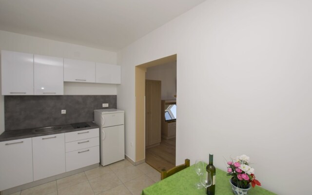 Apartments and Room Central Position