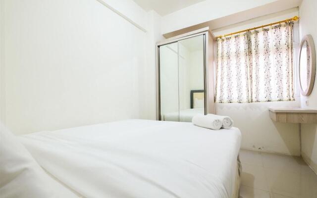 Comfortable 2BR Green Pramuka Apartment