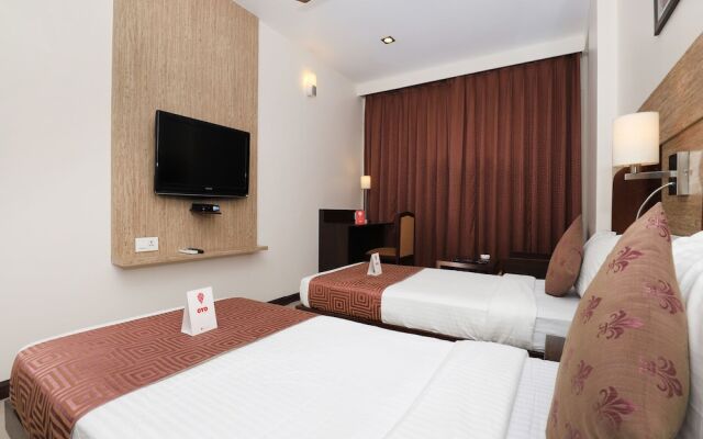 OYO 9677 Hotel Surya