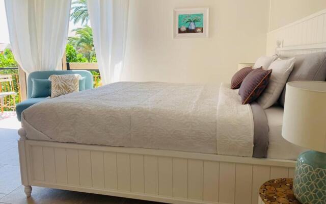 Mediterranean Luxurious Apartment