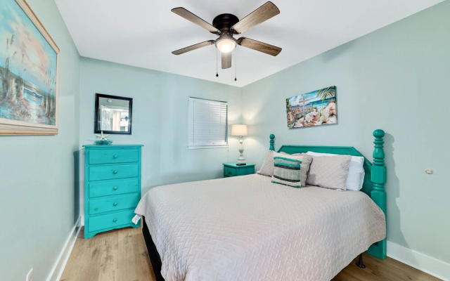 Boardwalk Condos by Hosteeva